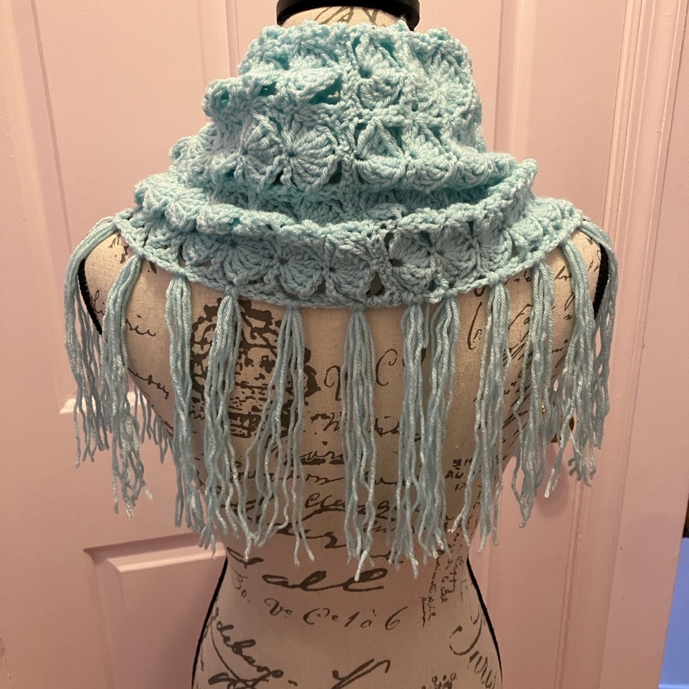 Lovely Handmade Crochet Fringe Cowl Scarf - Picture 7 of 10